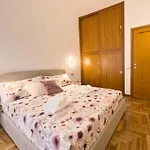Braliu Apartment